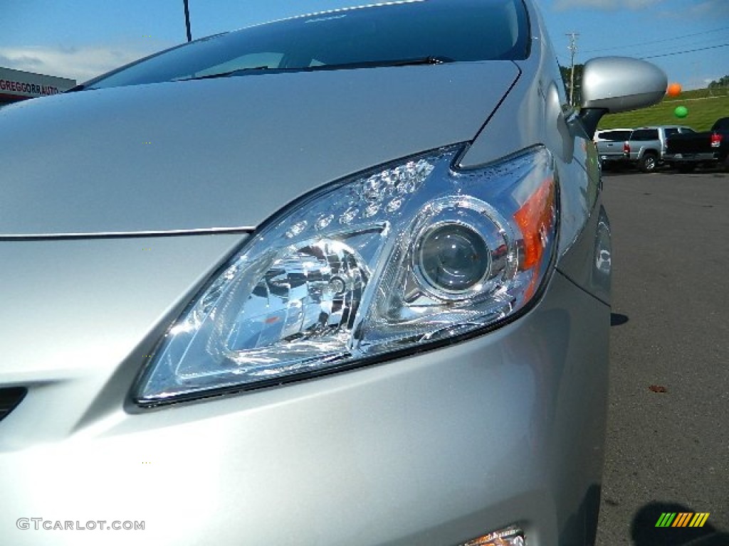2012 Prius 3rd Gen Three Hybrid - Classic Silver Metallic / Misty Gray photo #9