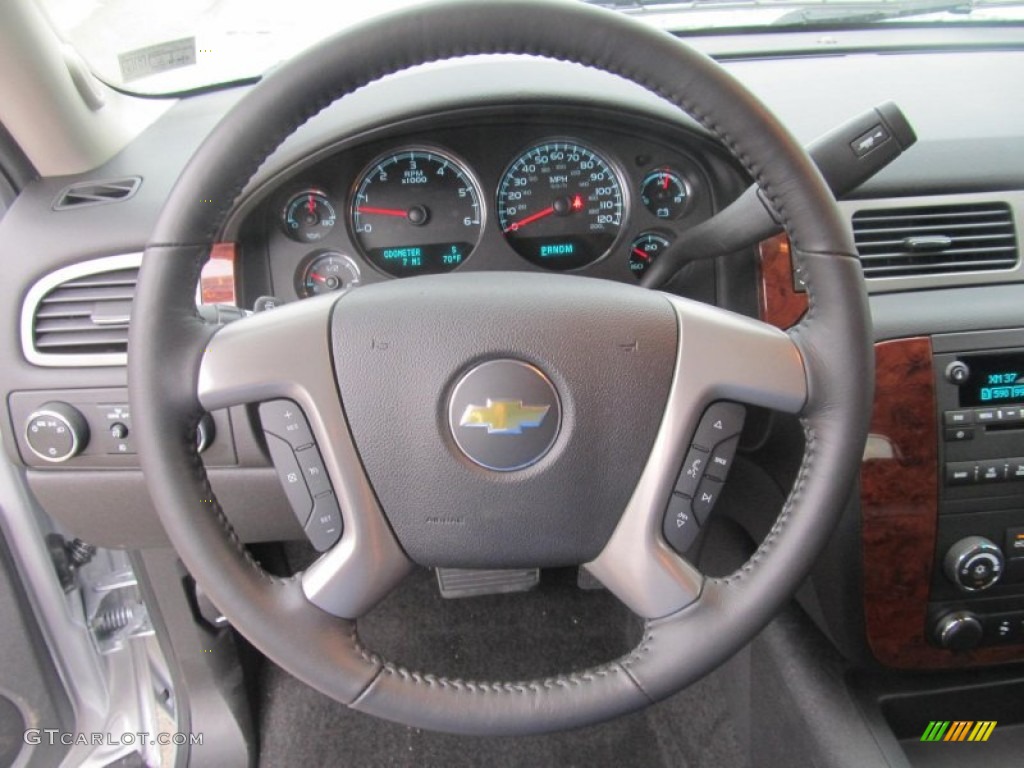 2013 Chevrolet Avalanche LS 4x4 Black Diamond Edition Ebony Steering Wheel Photo #70974889