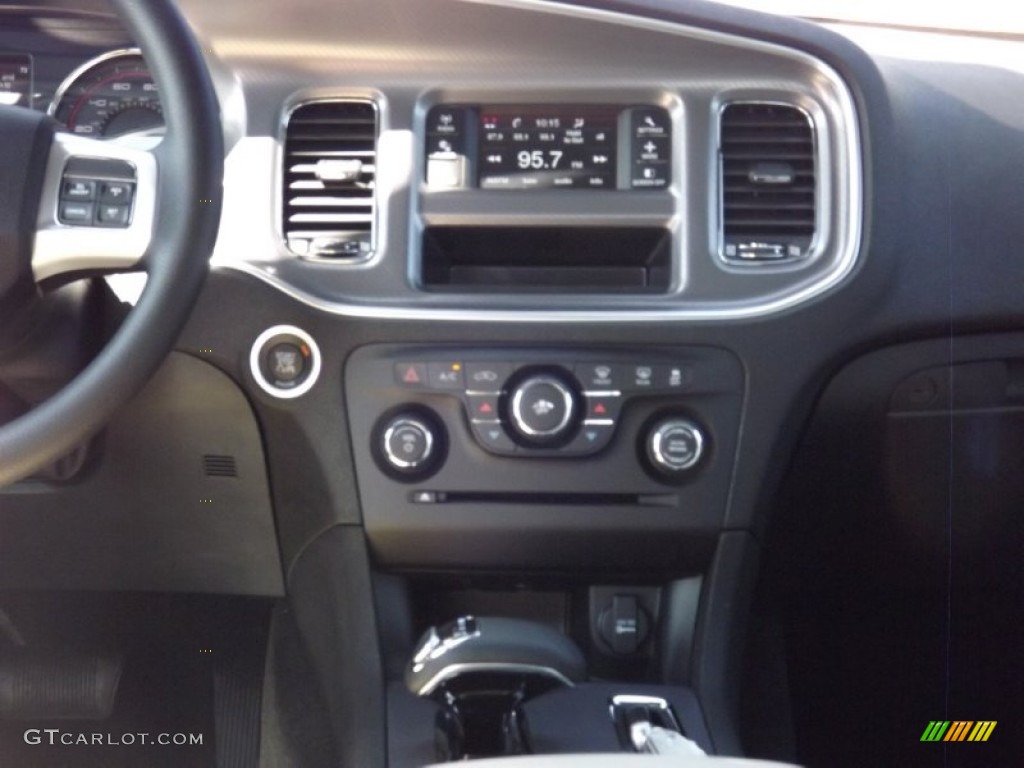 2013 Charger SE - Bright White / Black/Light Frost Beige photo #10