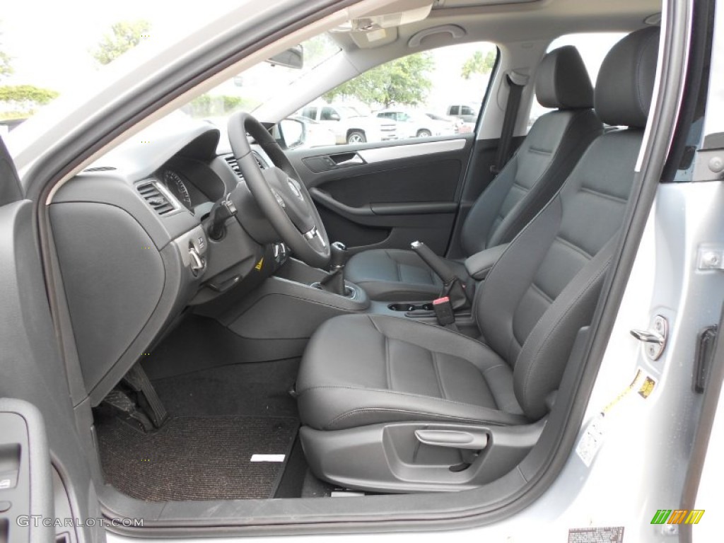 Titan Black Interior 2013 Volkswagen Jetta SE Sedan Photo #70976170