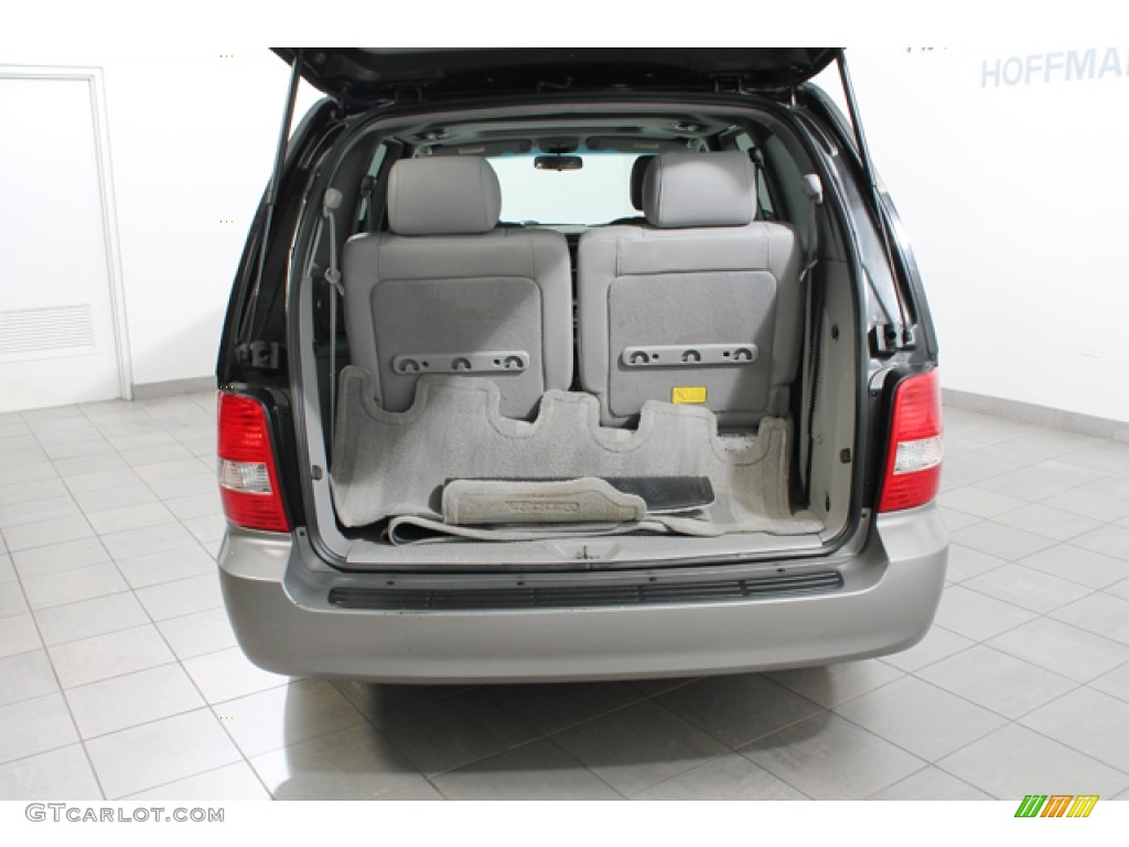 2004 Sedona EX - Midnight Black / Gray photo #20