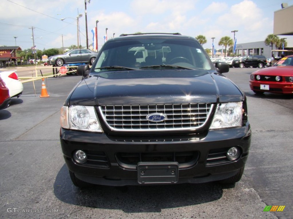 2004 Explorer XLT 4x4 - Black / Midnight Grey photo #3