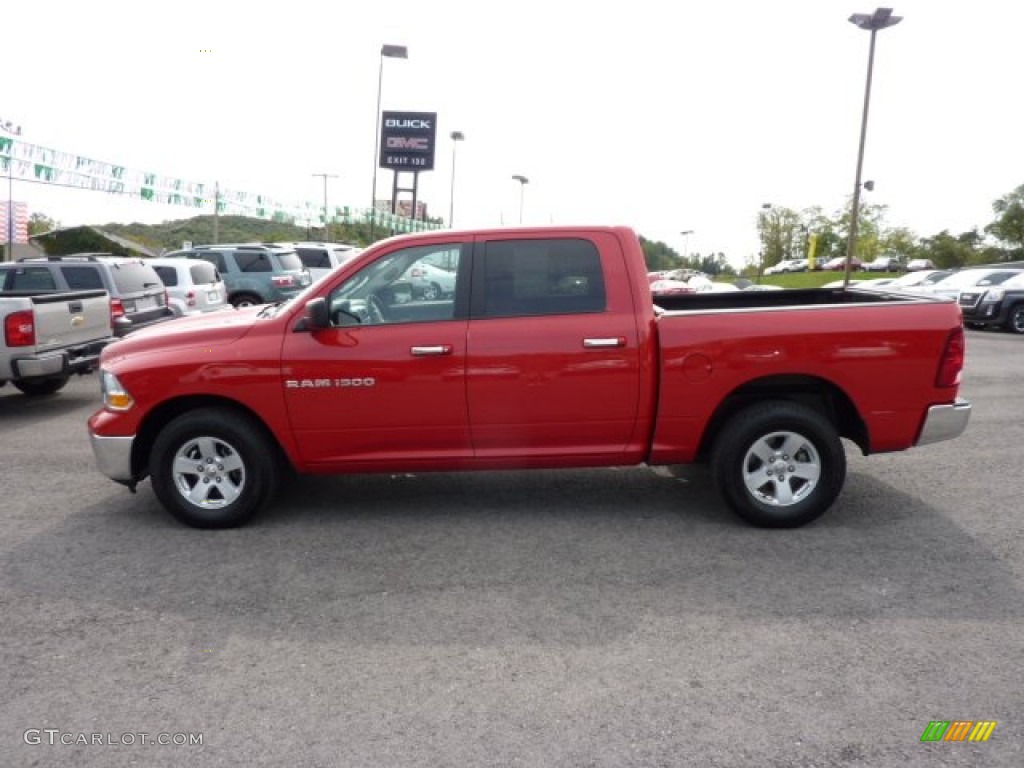 2011 Ram 1500 SLT Crew Cab 4x4 - Flame Red / Dark Slate Gray/Medium Graystone photo #4