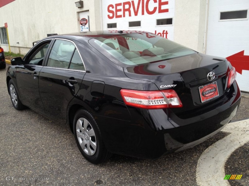 2010 Camry LE - Black / Ash Gray photo #4
