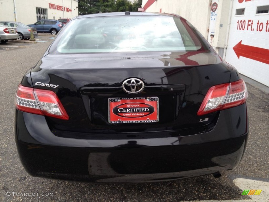 2010 Camry LE - Black / Ash Gray photo #5
