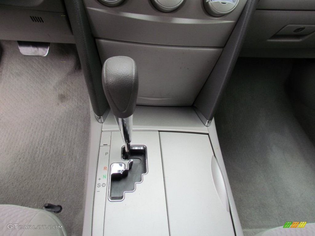 2010 Camry LE - Black / Ash Gray photo #13