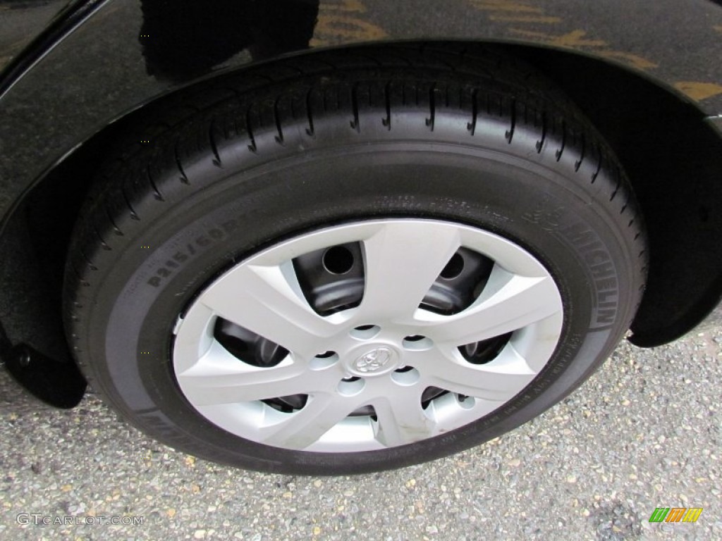 2010 Camry LE - Black / Ash Gray photo #16