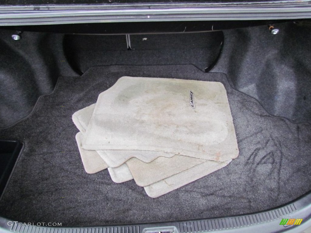 2010 Camry LE - Black / Ash Gray photo #20