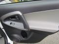 Super White - RAV4 4WD Photo No. 23