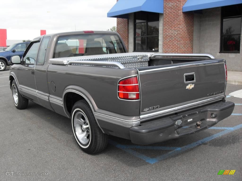 1998 S10 LS Extended Cab - Medium Beige Mystique Metallic / Beige photo #8