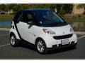 Crystal White - fortwo passion coupe Photo No. 1