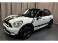 Light White - Cooper S Countryman Photo No. 1