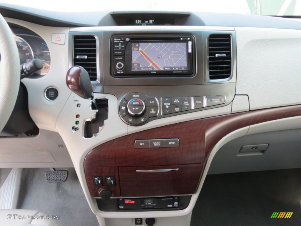 2013 Toyota Sienna XLE Controls Photo #70991221