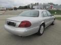 1999 Silver Frost Metallic Lincoln Continental   photo #17
