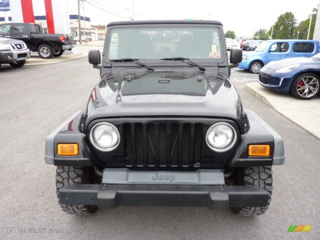 2005 Wrangler X 4x4 - Black / Dark Slate Gray photo #2