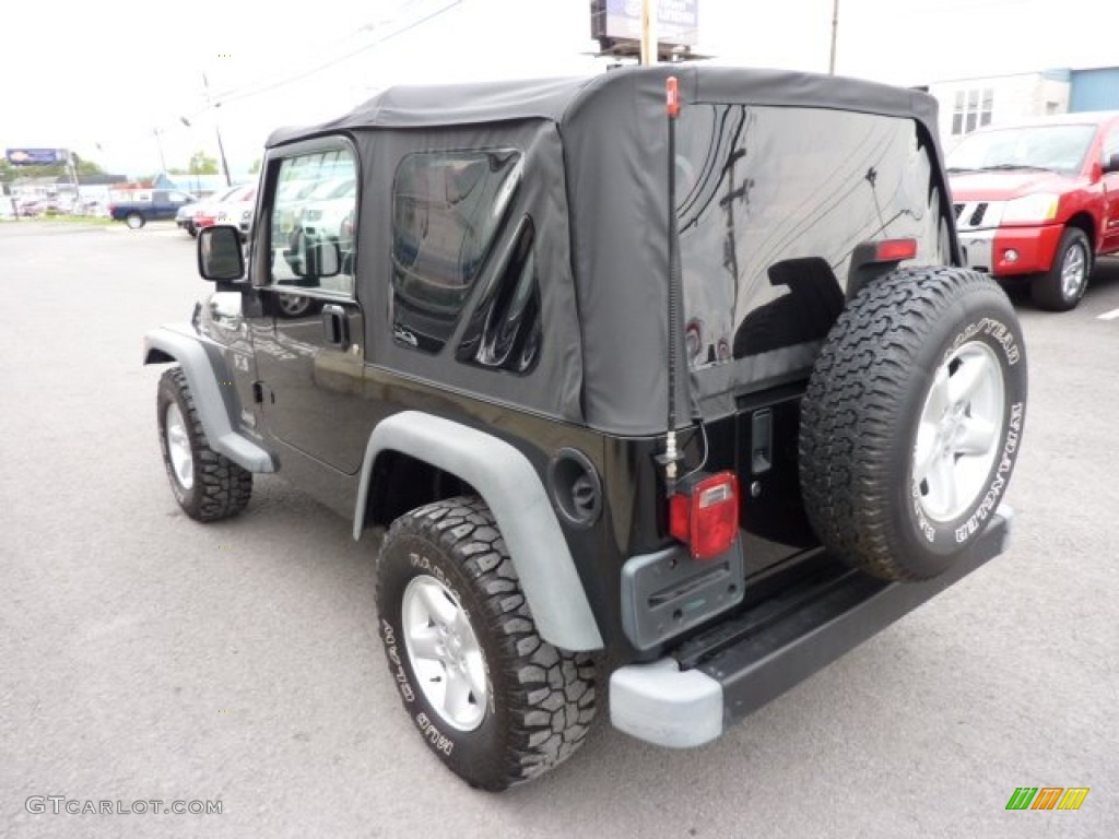 2005 Wrangler X 4x4 - Black / Dark Slate Gray photo #9