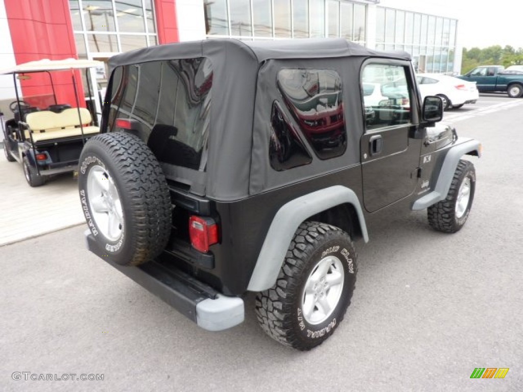 2005 Wrangler X 4x4 - Black / Dark Slate Gray photo #11