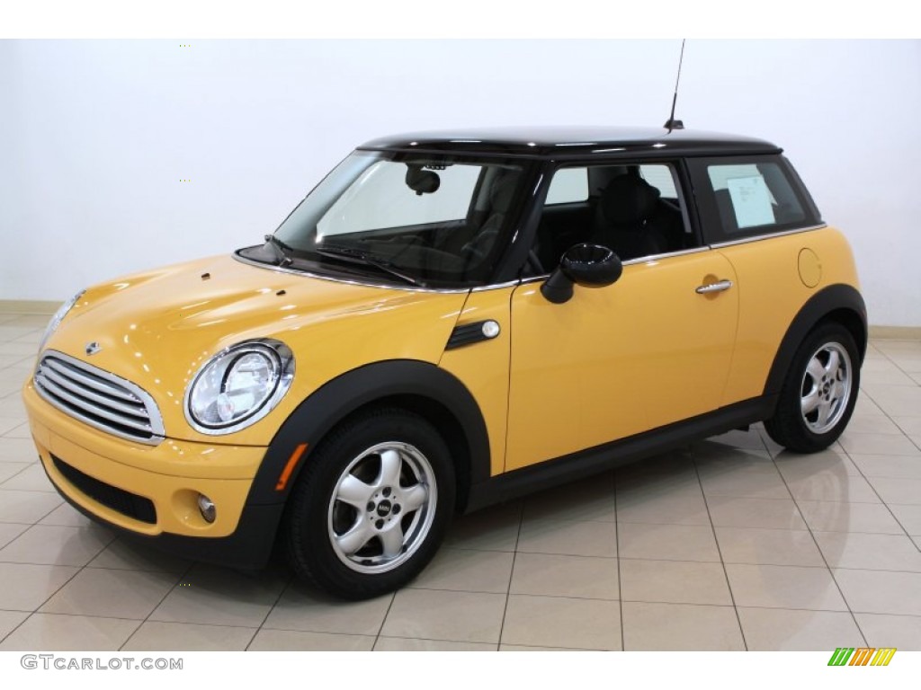 Mellow Yellow 2009 Mini Cooper Hardtop Exterior Photo #70993387