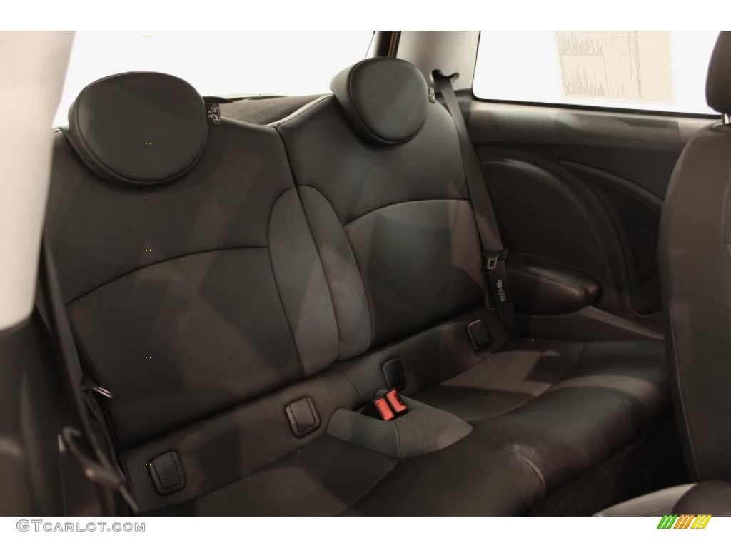 2009 Mini Cooper Hardtop Rear Seat Photo #70993474