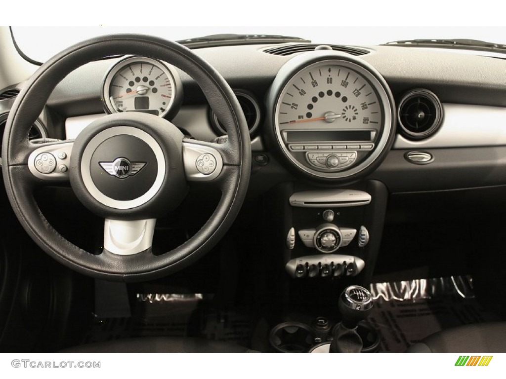 2009 Mini Cooper Hardtop Black/Grey Dashboard Photo #70993492