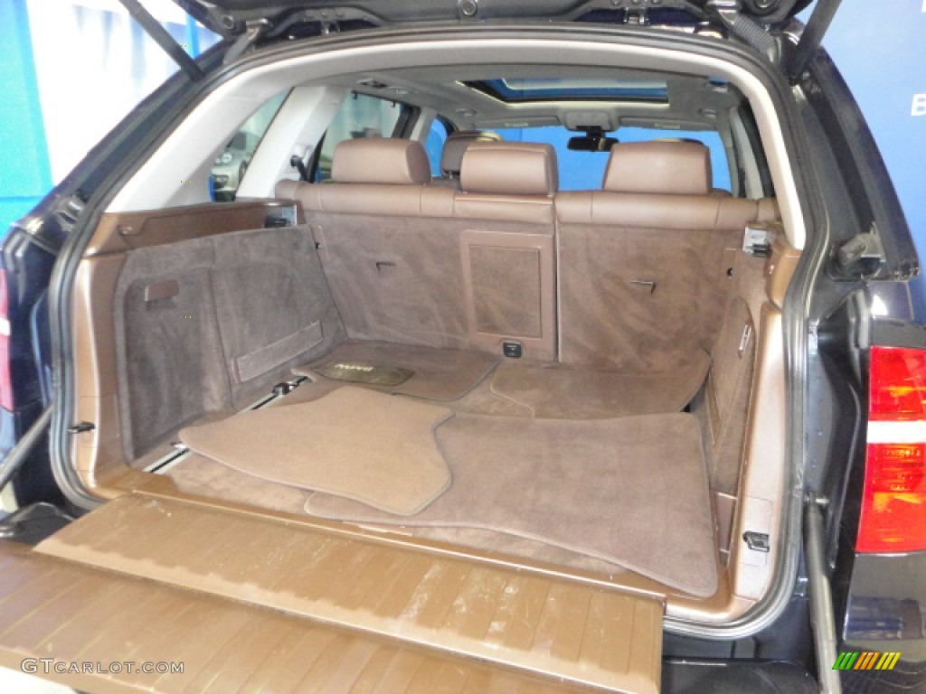 2010 BMW X5 xDrive30i Trunk Photo #70993813