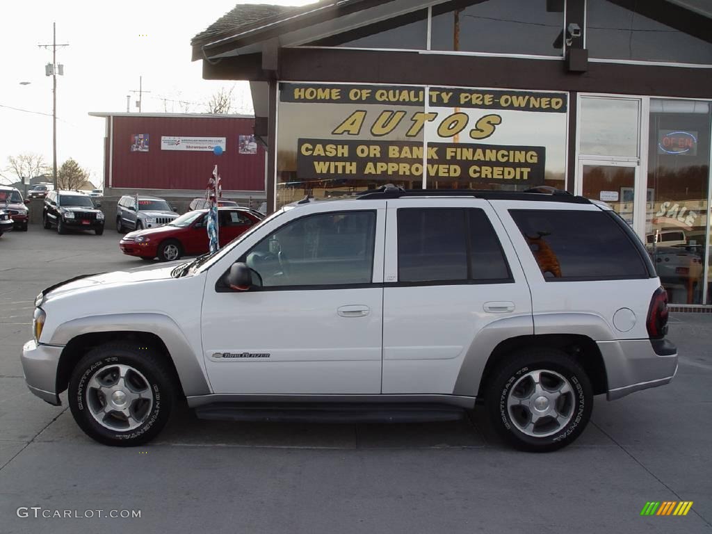 2004 TrailBlazer LT 4x4 - Summit White / Medium Pewter photo #1