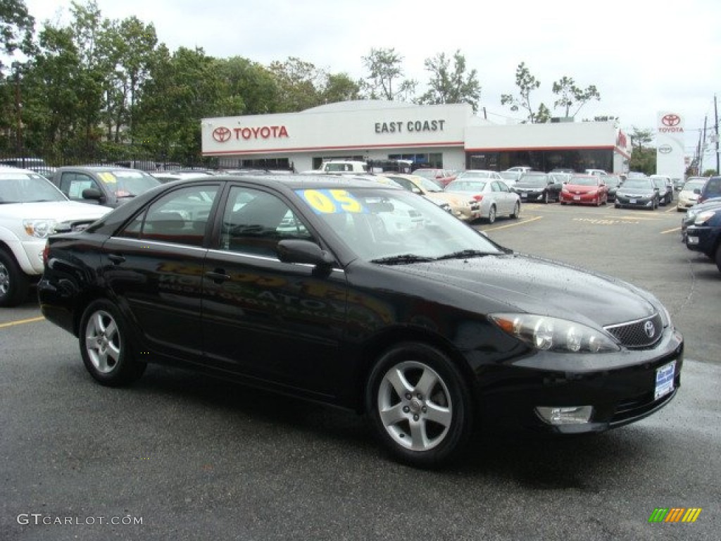 2005 Camry SE - Black / Gray photo #1