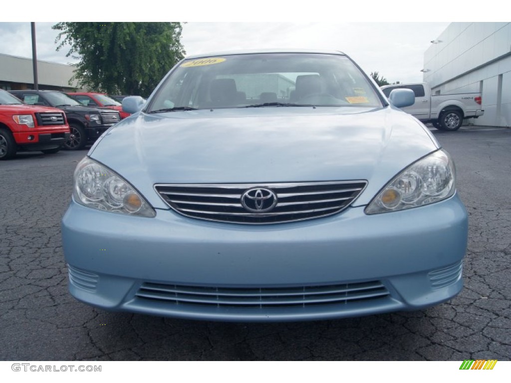 2006 Camry LE - Sky Blue Pearl / Dark Charcoal photo #7