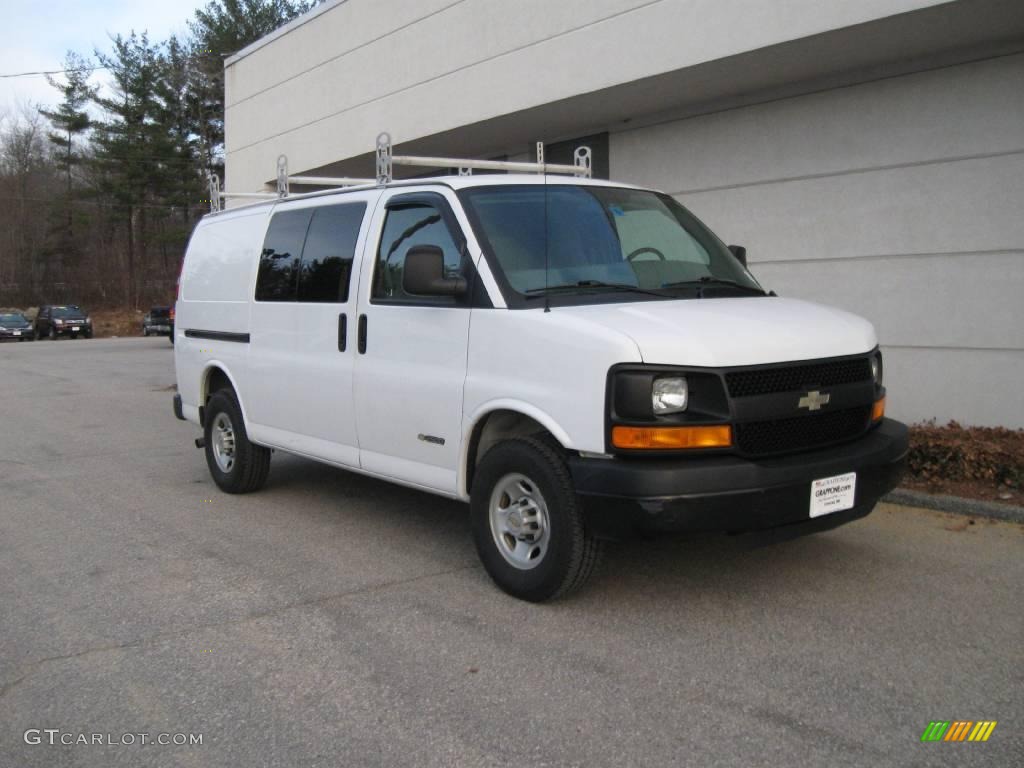 2005 Express 2500 Commercial Van - Summit White / Medium Dark Pewter photo #1