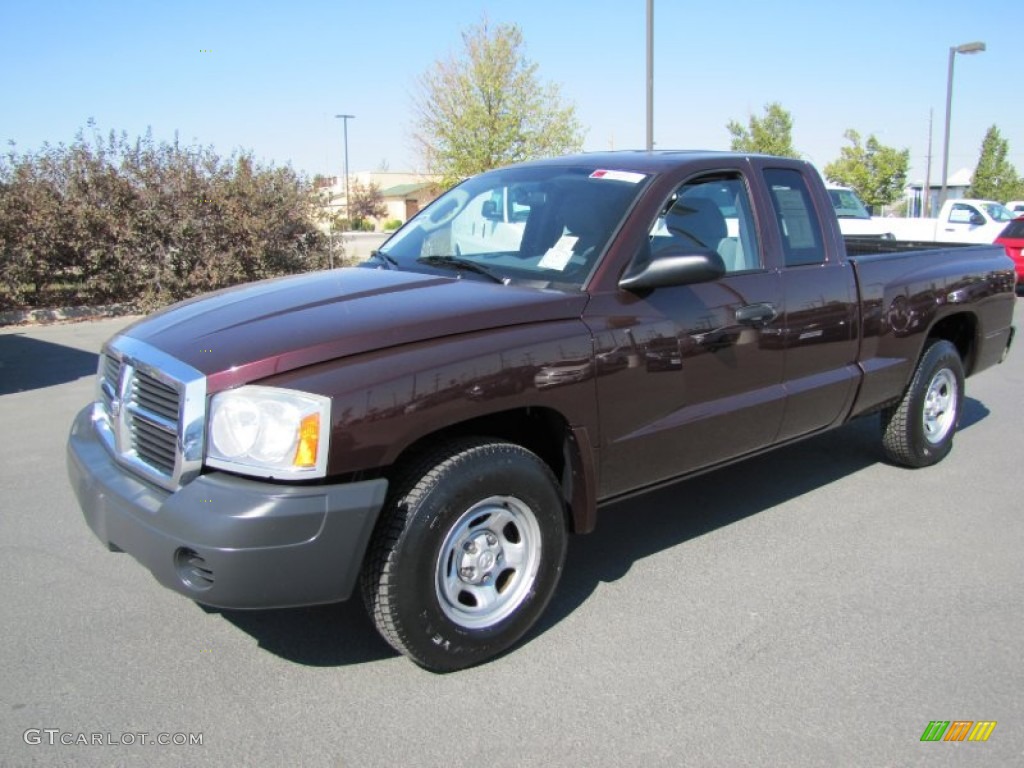 2005 Dakota ST Club Cab 4x4 - Deep Molten Red Pearl / Medium Slate Gray photo #1