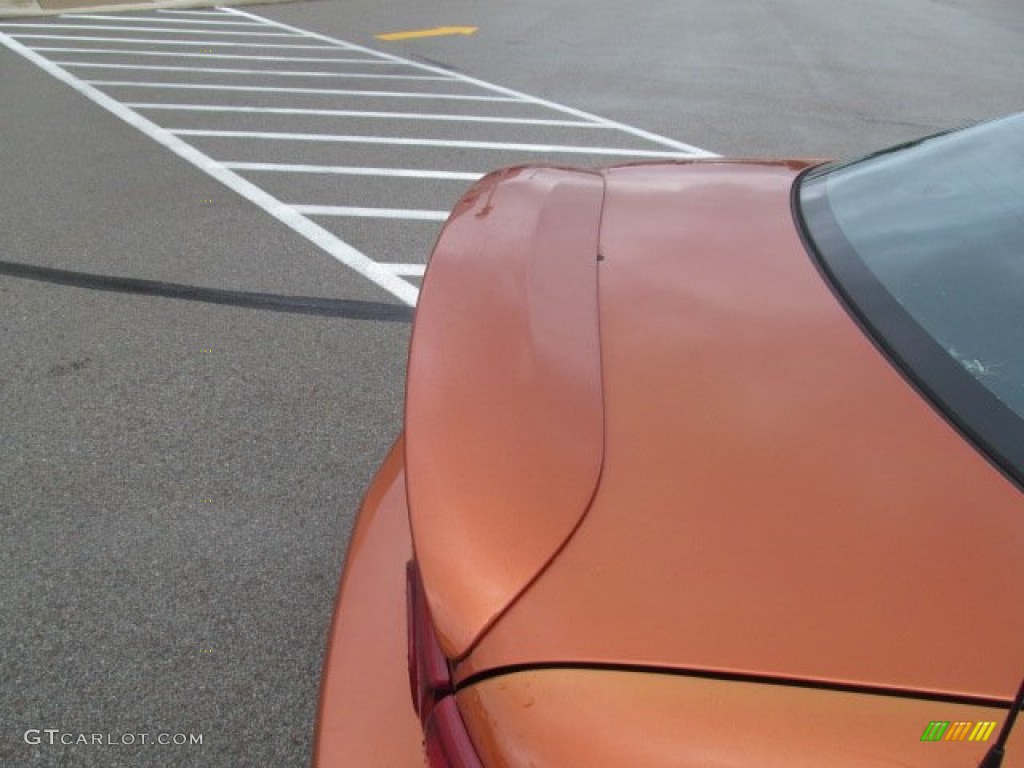 2004 Cavalier LS Sport Coupe - Sunburst Orange / Graphite photo #4