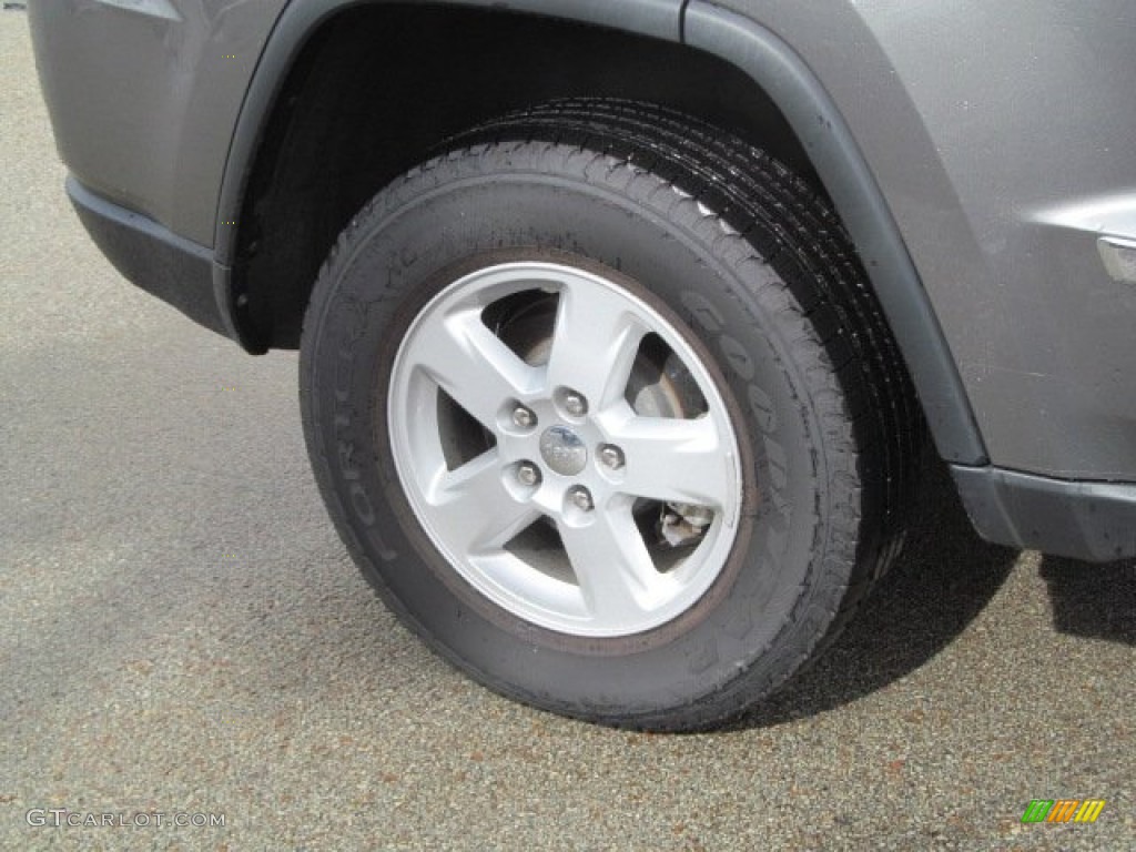 2012 Jeep Grand Cherokee Laredo 4x4 Wheel Photos