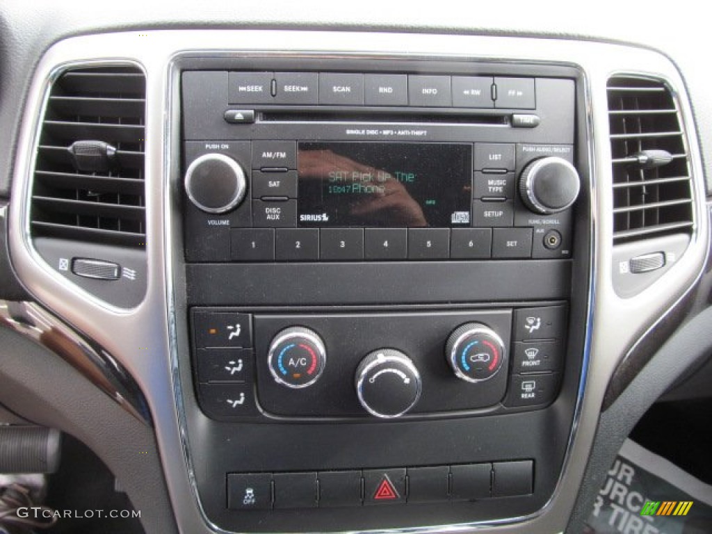 2012 Jeep Grand Cherokee Laredo 4x4 Controls Photos