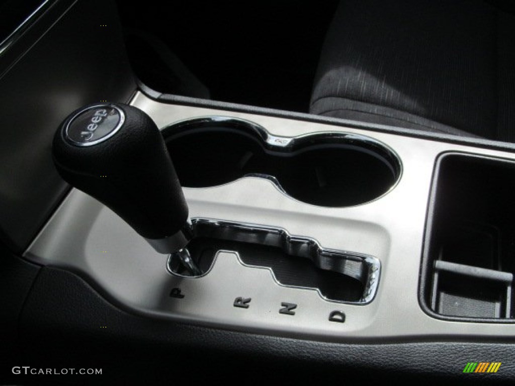 2012 Jeep Grand Cherokee Laredo 4x4 5 Speed Automatic Transmission Photo #71004088