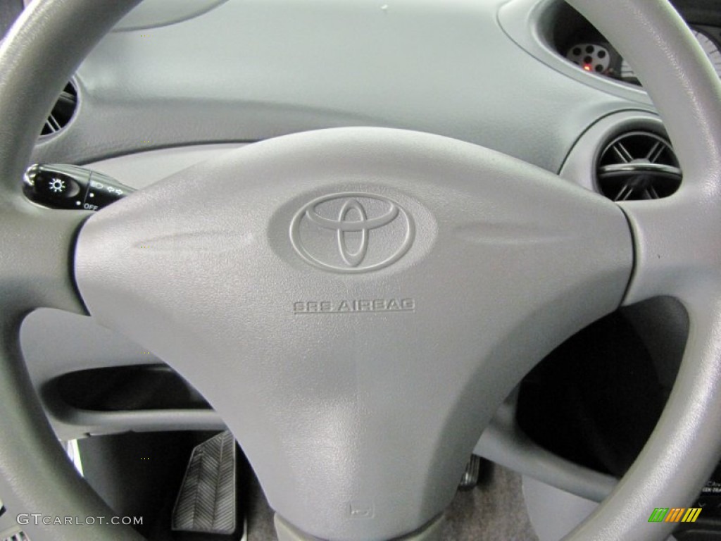 2002 ECHO Sedan - Polar White / Shadow Gray photo #15