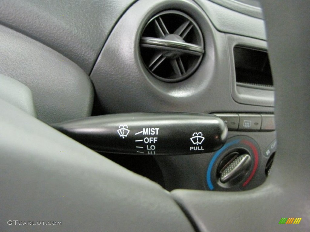 2002 ECHO Sedan - Polar White / Shadow Gray photo #17