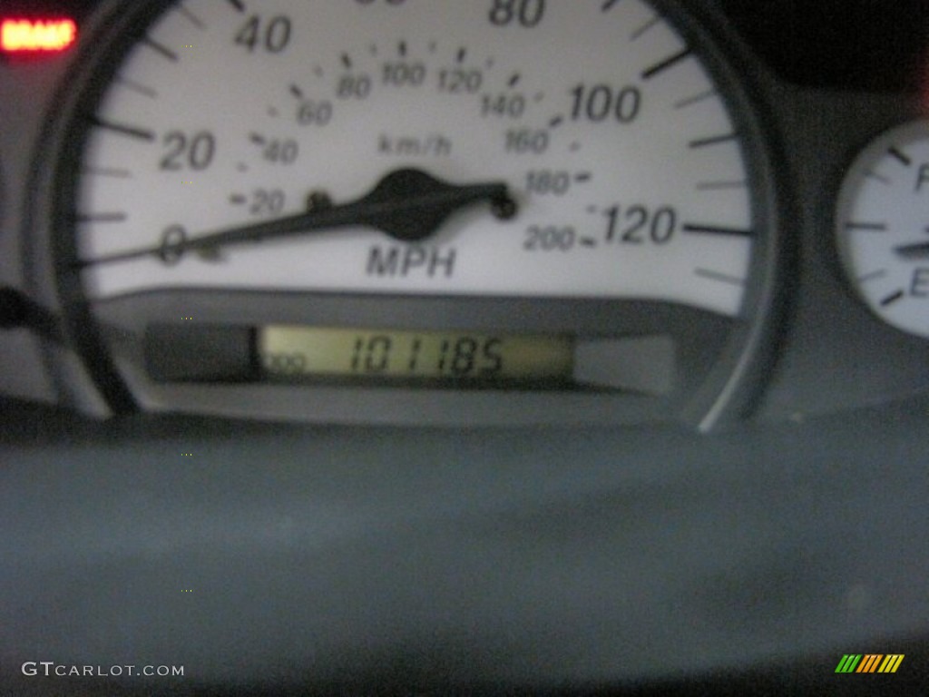 2002 ECHO Sedan - Polar White / Shadow Gray photo #19