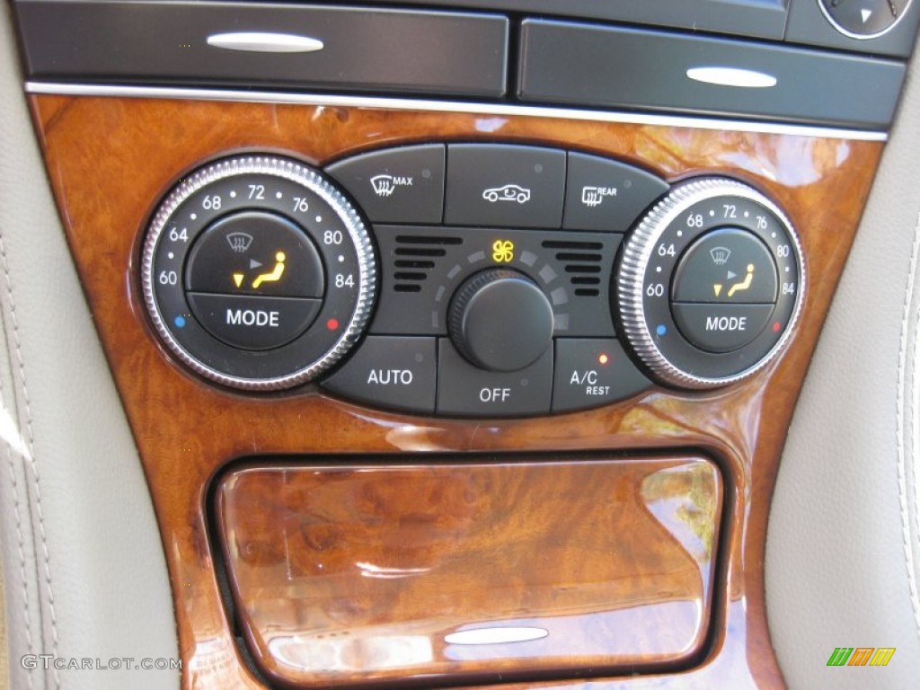 2009 Mercedes-Benz SL 550 Roadster Controls Photo #71015110