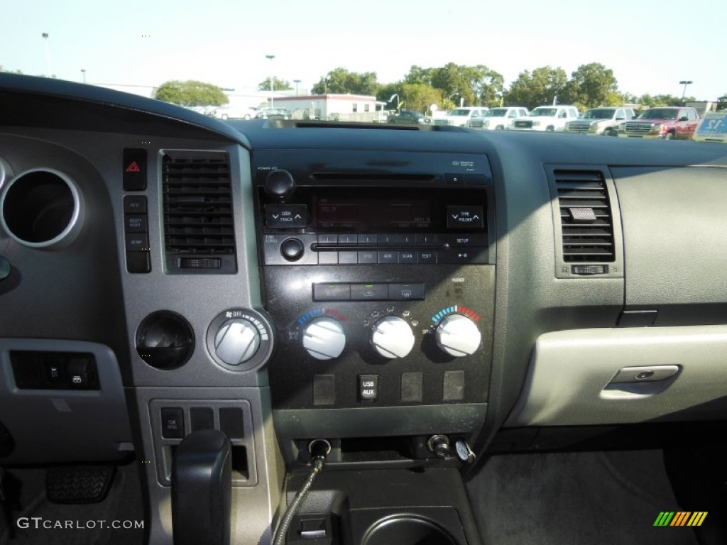 2010 Tundra SR5 CrewMax - Silver Sky Metallic / Graphite Gray photo #17