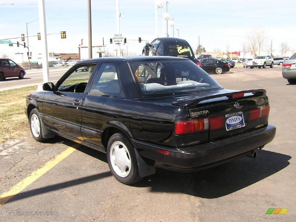 1993 Sentra SE-R Coupe - Super Black / Charcoal photo #2