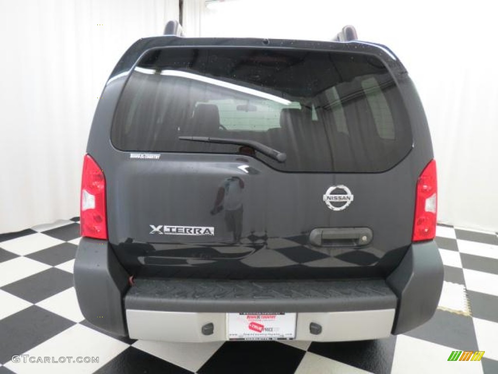 2011 Xterra X 4x4 - Night Armor / Gray photo #25