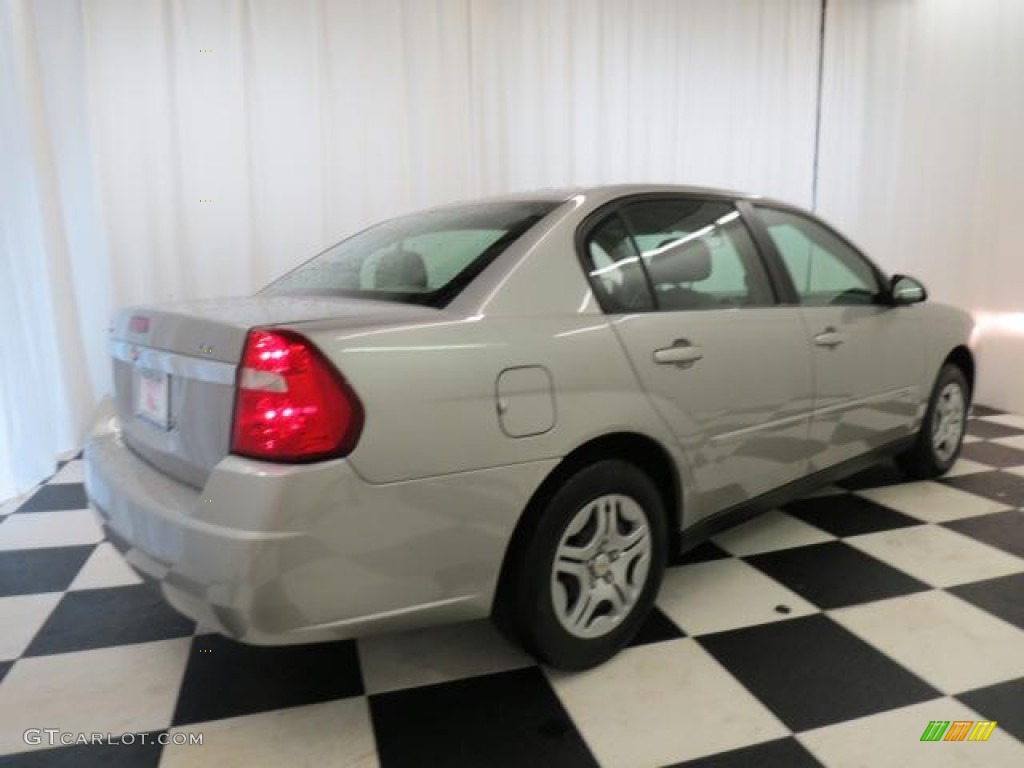 2007 Malibu LS Sedan - Silverstone Metallic / Titanium Gray photo #23