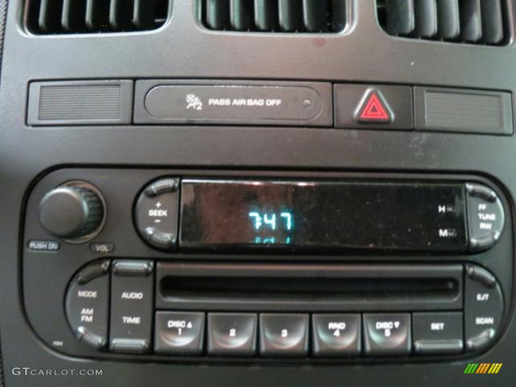 2005 Dodge Grand Caravan SE Audio System Photo #71018834