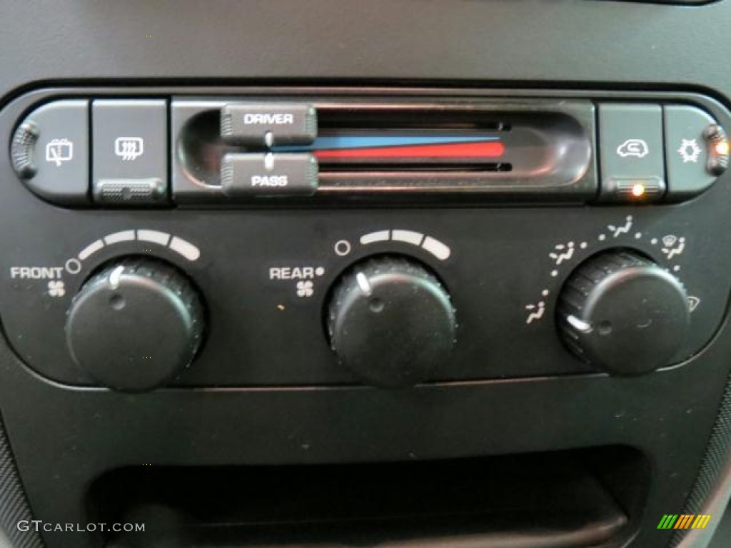 2005 Dodge Grand Caravan SE Controls Photo #71018837