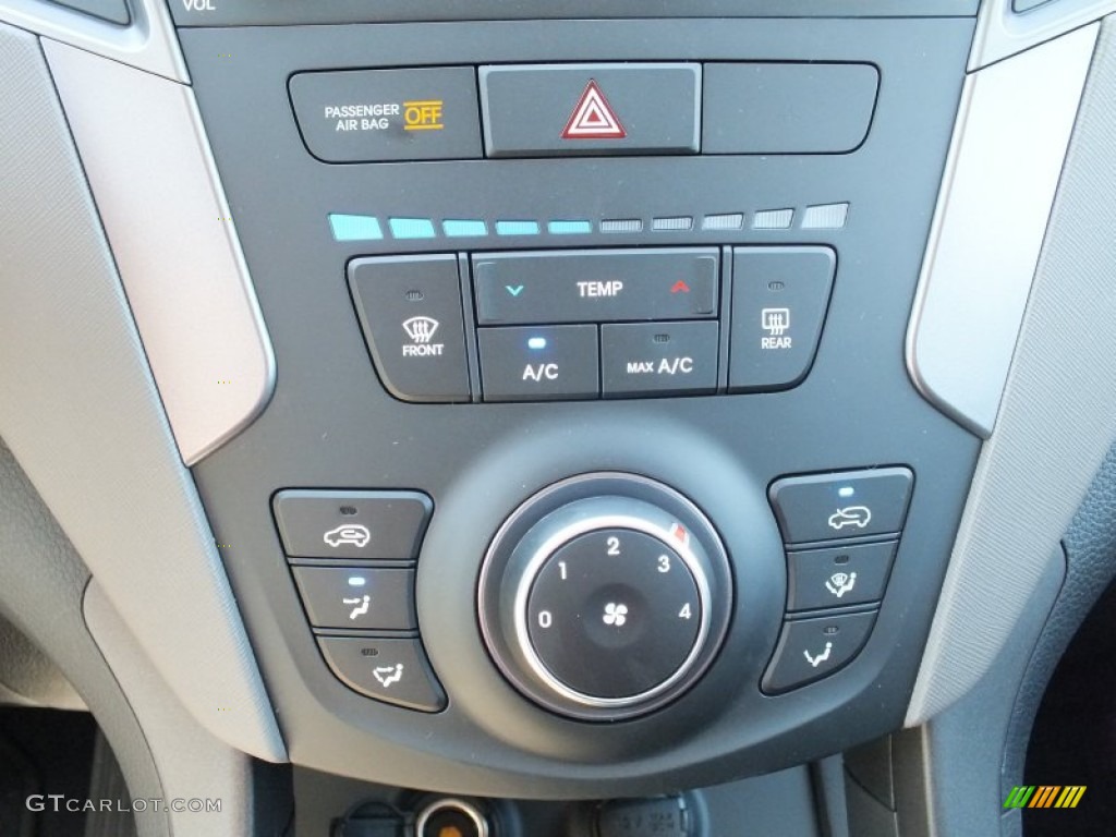 2013 Hyundai Santa Fe Sport Controls Photo #71018993
