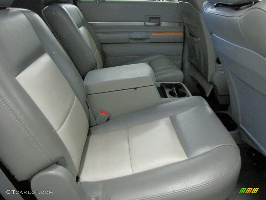 2007 Aspen Limited HEMI 4WD - Marine Blue Pearl / Dark Slate Gray/Light Slate Gray photo #32