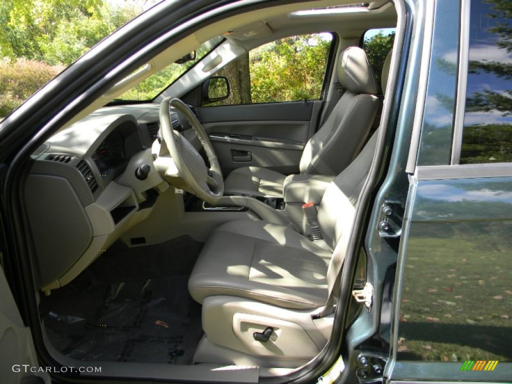 2005 Grand Cherokee Laredo 4x4 - Deep Beryl Green Pearl / Khaki photo #18