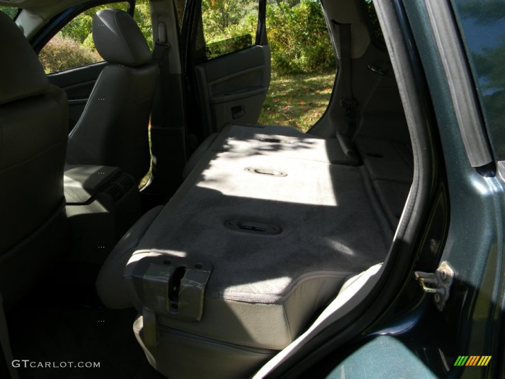 2005 Grand Cherokee Laredo 4x4 - Deep Beryl Green Pearl / Khaki photo #37