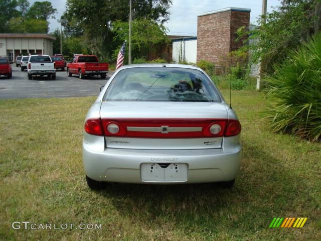 2003 Cavalier Sedan - Ultra Silver Metallic / Graphite Gray photo #5