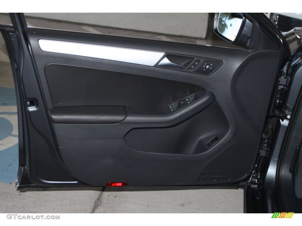 2013 Jetta SE Sedan - Platinum Gray Metallic / Titan Black photo #11